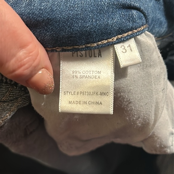 Pistola Skinny Jeans Raw Hem Distressed 31 EUC - Picture 7 of 8